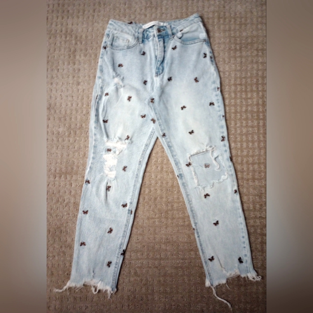 Tinseltown Embroidered Butterfly Mom Jeans